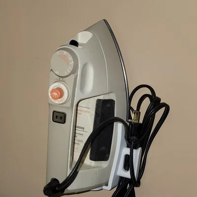 Giá treo tường bàn ủi quần áo (Clothes Iron Holder Caddy)