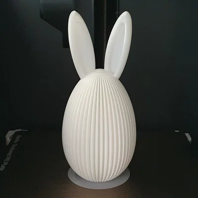 Trứng Phục Sinh tai thỏ (Easter Egg with bunny ears)