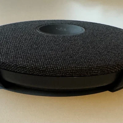 Ngàm gắn trần tối giản cho Logitech Rally Mic Pod