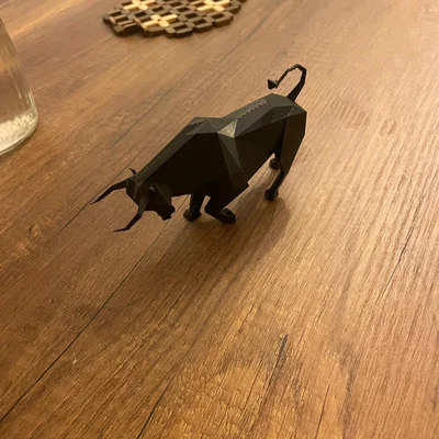 Mô hình chú bò Low Poly trang trí bàn làm việc cực chất