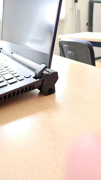 Giá đỡ (stand) ASUS ROG Strix 15 - Image 1