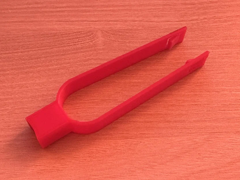 Dụng cụ tháo nắp chụp ốc bánh xe Skoda (wheel nut caps remover tool) - Image 1