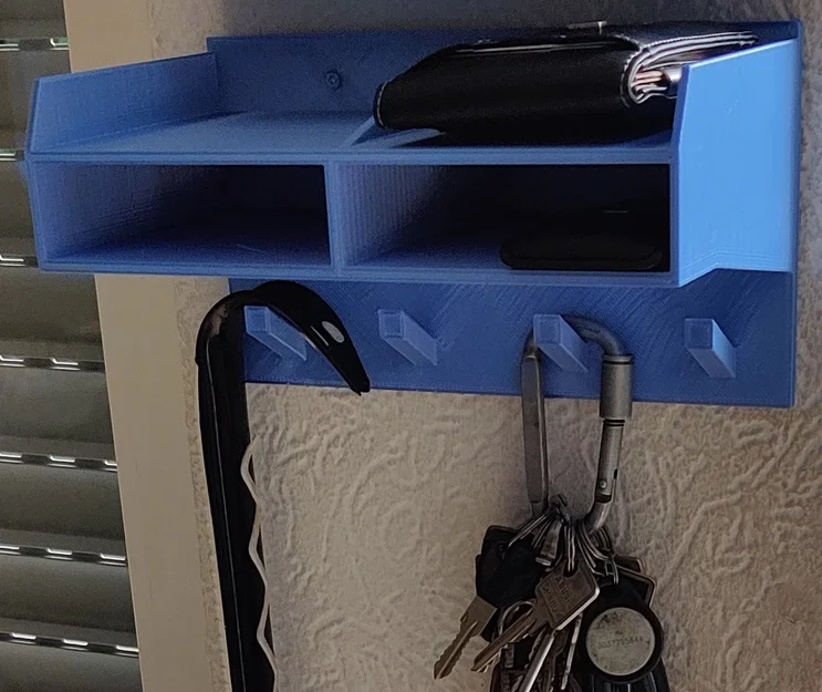 Kệ để ví treo tường kèm móc treo chìa khóa (wallet shelf with key hangers) - Image 2