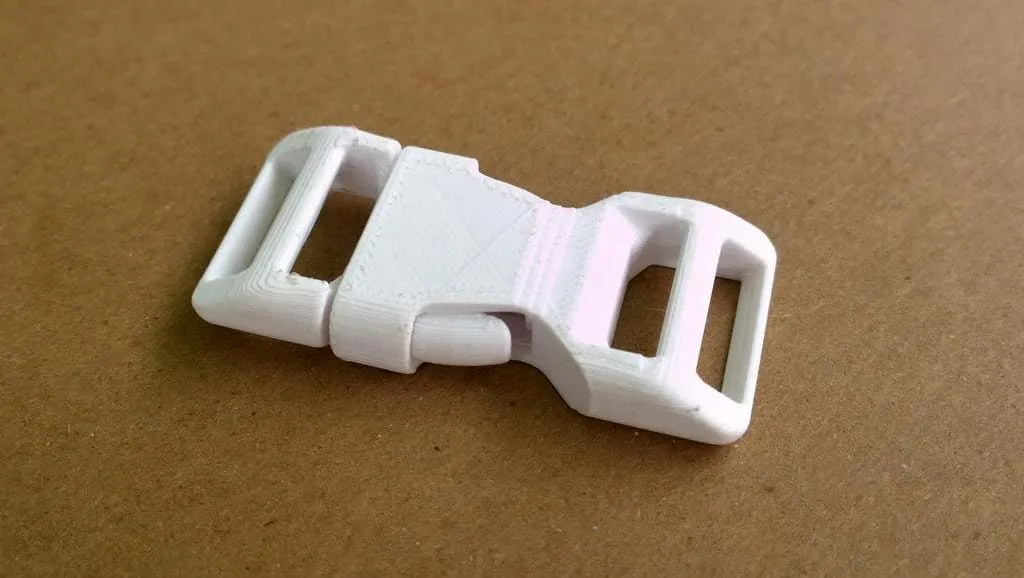 Khóa cài nhựa đa năng Improved buckle fidget in 3D - Image 1
