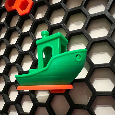 Giá đỡ Benchy cho Honeycomb Storage Wall