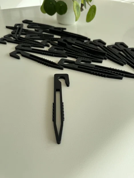 Cọc ghim ống tưới (Irrigation hose stake) - Image 2