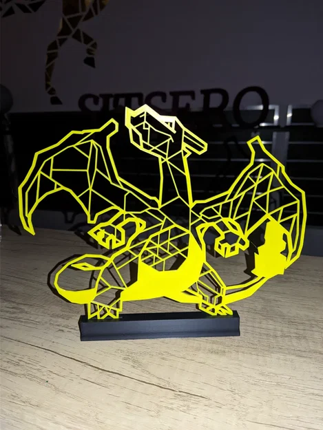 Geometric Charizard Art – Mẫu 3D Low Poly Charizard treo tường hoặc để bàn - Image 1