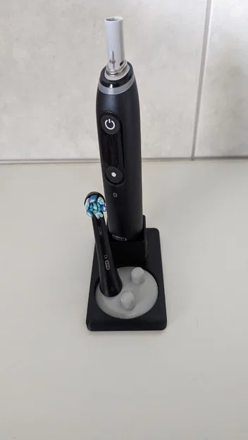Oral-B iO Stand – Giá đỡ bàn chải điện - Image 1