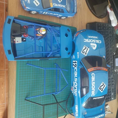 Rollcage 1:10 cho Cockpit Nissan Skyline R32