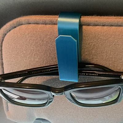 Kẹp treo kính mát cho xe hơi (Car Sunglasses Visor Clip) - Tiện ích 3D