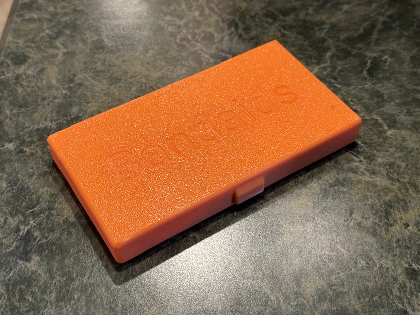 Hộp đựng băng cá nhân nhỏ gọn cho du lịch (Bandaid Travel Box) - Image 2
