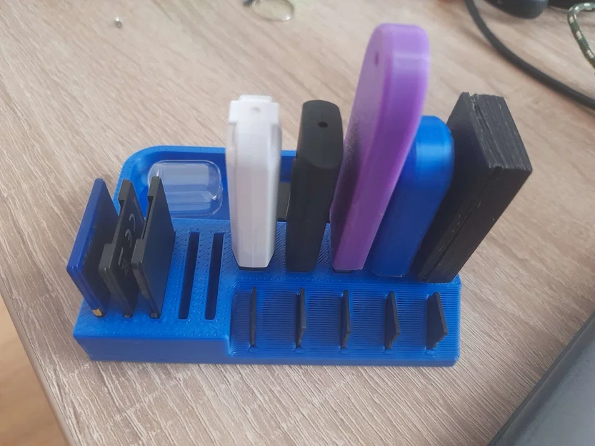 Khay đựng USB kèm ngăn chứa (USB holder with tray) - Image 1