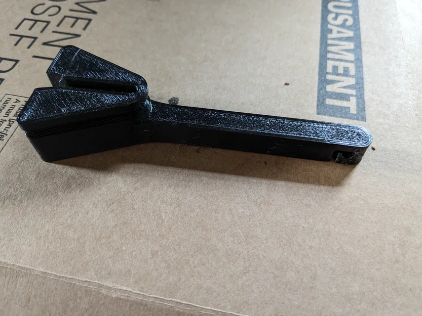 Insulator dây hàng rào điện cho trụ T35 - Image 3