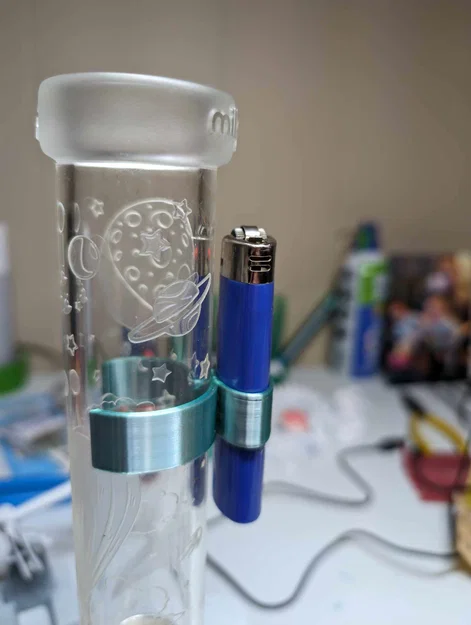 Giá Đỡ Bật Lửa Bic Gắn Thân Bong 38mm In 3D Tiện Lợi - Image 1