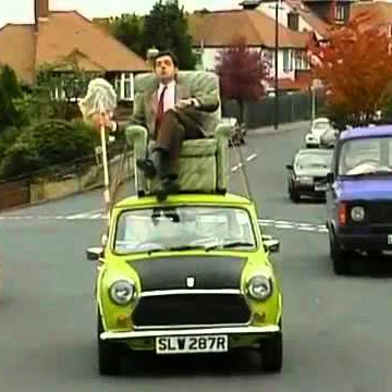 Mr Bean's Leyland Mini – Lái xe bằng ghế bành (Armchair Driving)