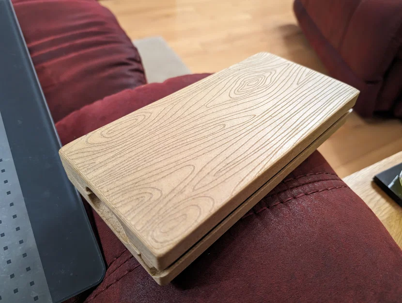 Hộp đựng xúc xắc DND giả gỗ (Wood fill DND Dice Box Tray) in 3D - Image 3