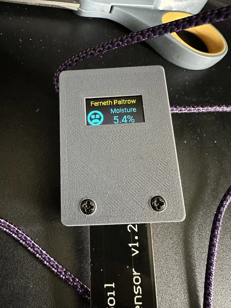 Cảm biến độ ẩm đất dùng ESP32 kèm màn hình OLED (vỏ case in 3D) - Image 1