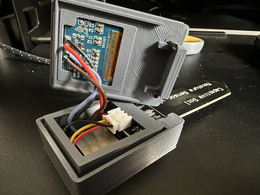 Cảm biến độ ẩm đất dùng ESP32 kèm màn hình OLED (vỏ case in 3D) - Image 6