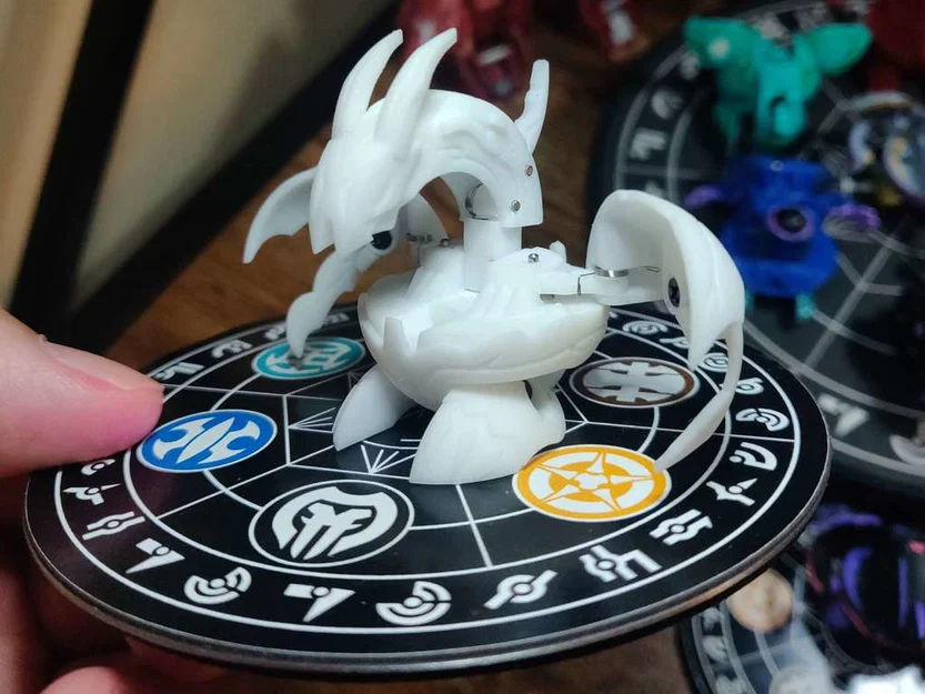 Silent Naga - Bakugan - Image 1