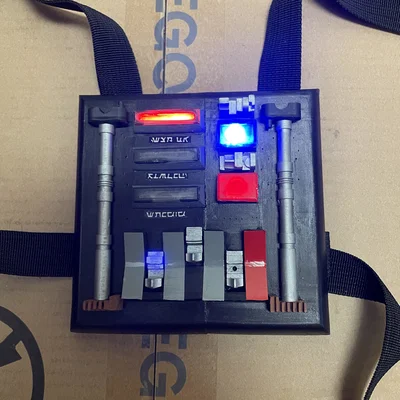 Hộp Ngực Darth Vader (Darth Vader Chest Box)