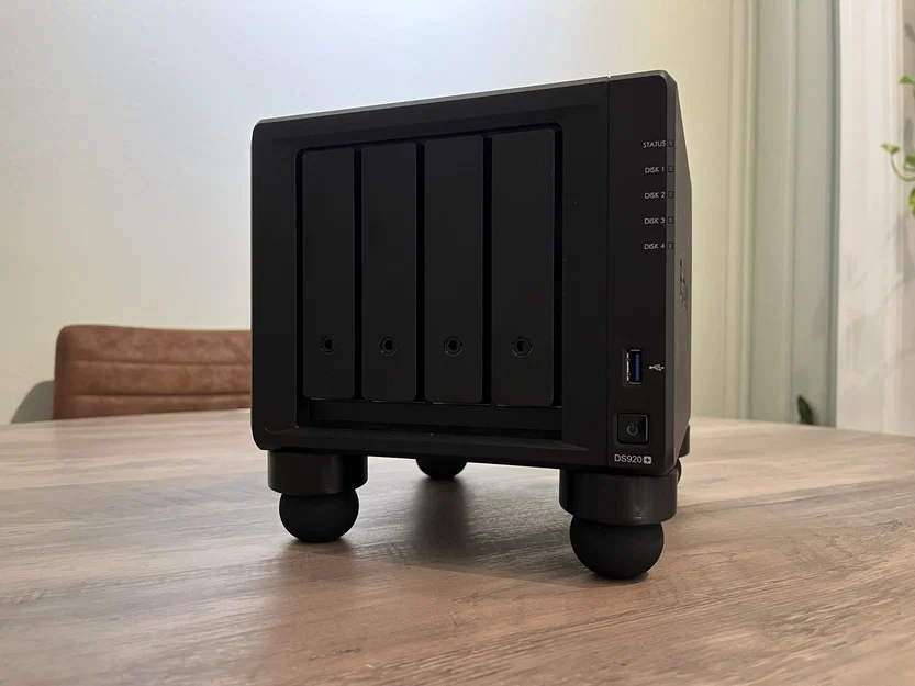Chân đế bóng squash cho Synology (Synology Squash Ball Feet) - Image 1