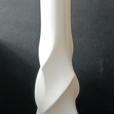 Bình hoa xoắn Twisted Vase