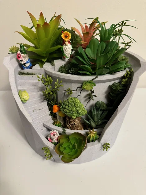 Chậu Cây Bể (Broken Plant Pot) - Image 1