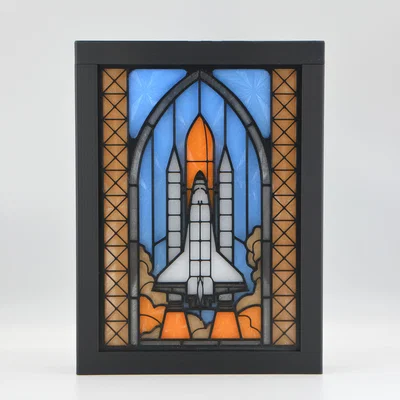 Hộp Đèn Lightbox Kính Màu (Stained Glass) Tàu Con Thoi Không Gian