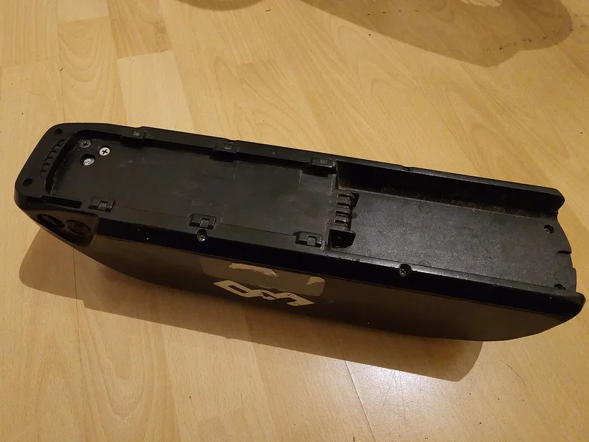 Giá treo pin Ebike Hailong (3-Notch) gắn tường - Image 2