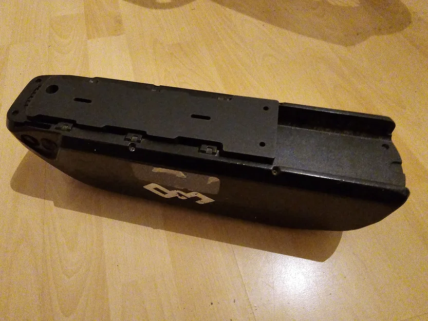 Giá treo pin Ebike Hailong (3-Notch) gắn tường - Image 4