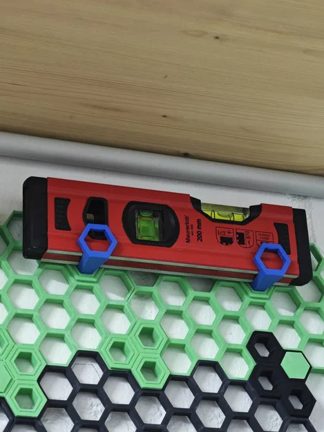 Giá treo thước thủy (Spirit Level) bền chắc cho hệ thống HSW - Image 1