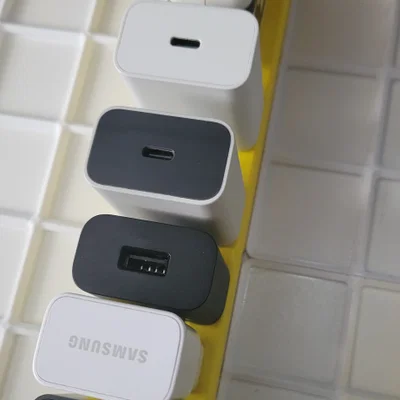 Khay giữ sạc lớn Gridfinity 1x5