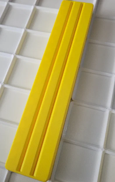 Khay giữ sạc lớn Gridfinity 1x5 - Image 2