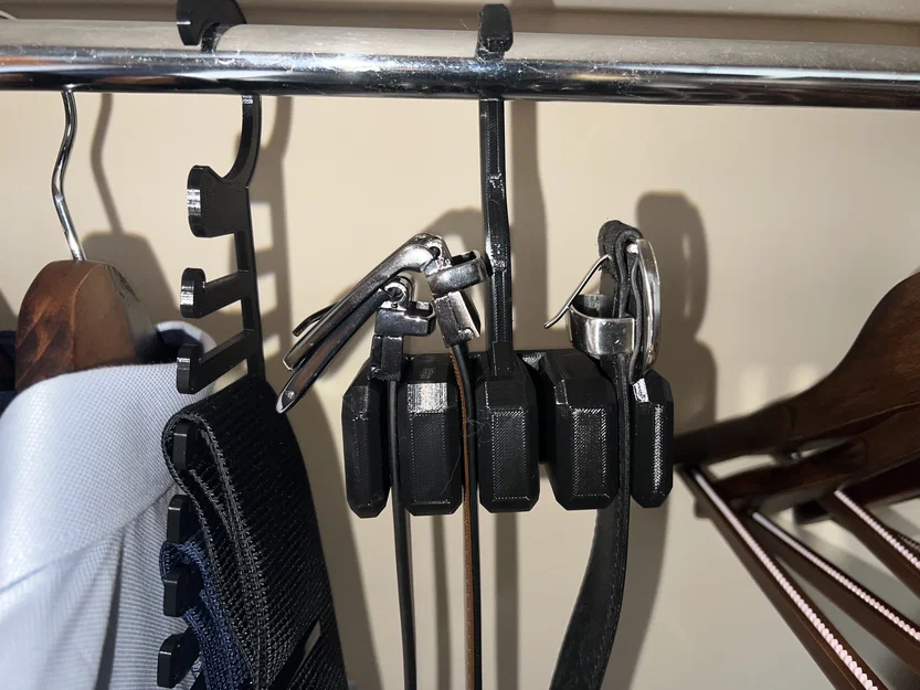 Móc Treo Thắt Lưng Dạng Khe (Belt Hanger Slotted) - Image 1