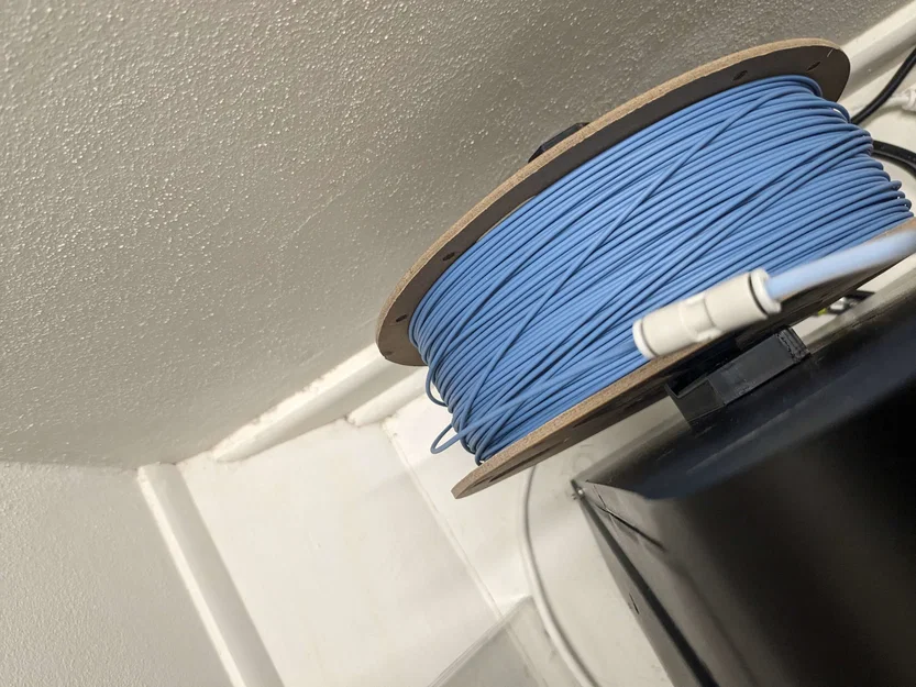 Giá treo cuộn nhựa Qidi Q1 Pro giúp cấp nhựa mượt mà - Image 2