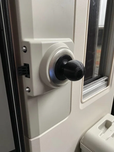 Núm Tay Nắm Cửa Caravan (Caravan Door Knob) - Image 1