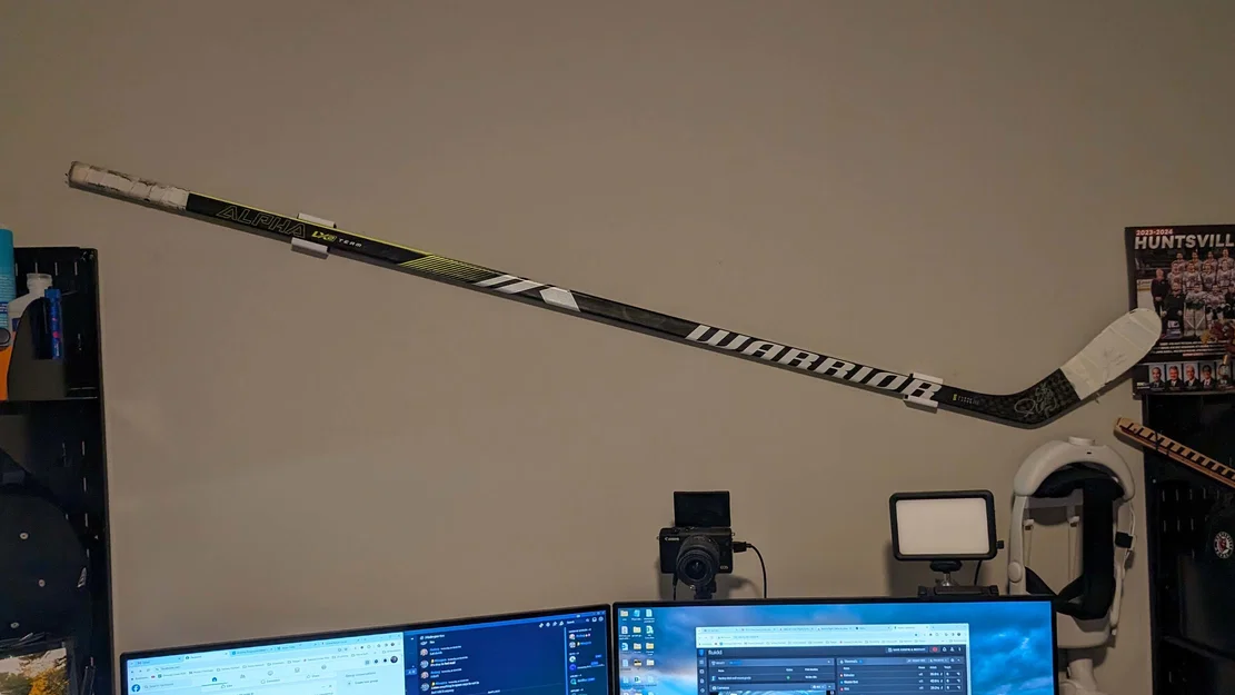 Gá treo tường gậy hockey (Hockey stick wall mount) - Image 2