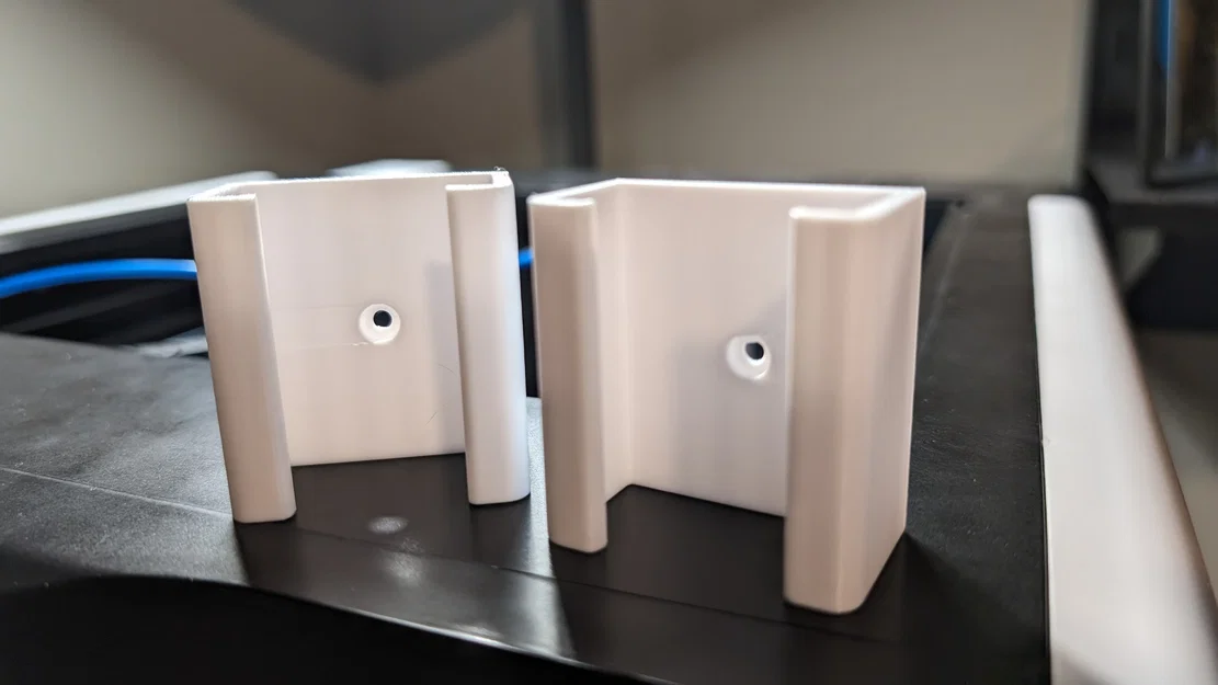 Gá treo tường gậy hockey (Hockey stick wall mount) - Image 3