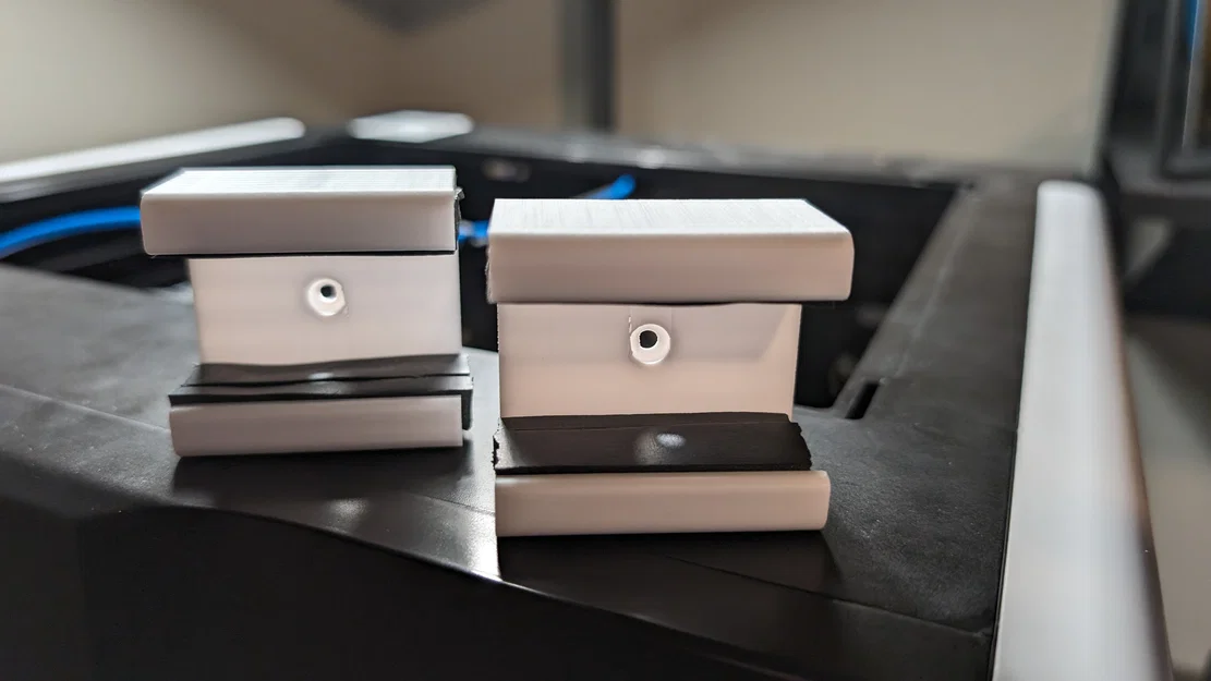 Gá treo tường gậy hockey (Hockey stick wall mount) - Image 4