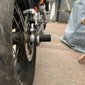 Bảo vệ trục sau KTM 690 SMC R (Axlesliders rear) - Thumbnail 3