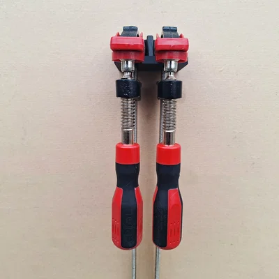 Giá treo kẹp gỗ Parkside (Clamp Holder) gọn gàng cho xưởng mộc