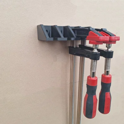 Giá treo kẹp gỗ Parkside (Clamp Holder) gọn gàng cho xưởng mộc