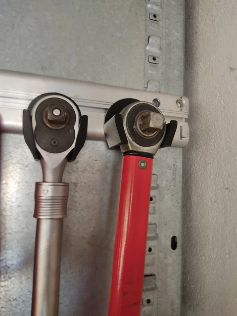 Giá treo tường Gedore Red cho cờ lê lực và ratchet - Image 1