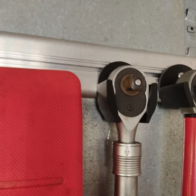 Giá treo tường Gedore Red cho cờ lê lực và ratchet