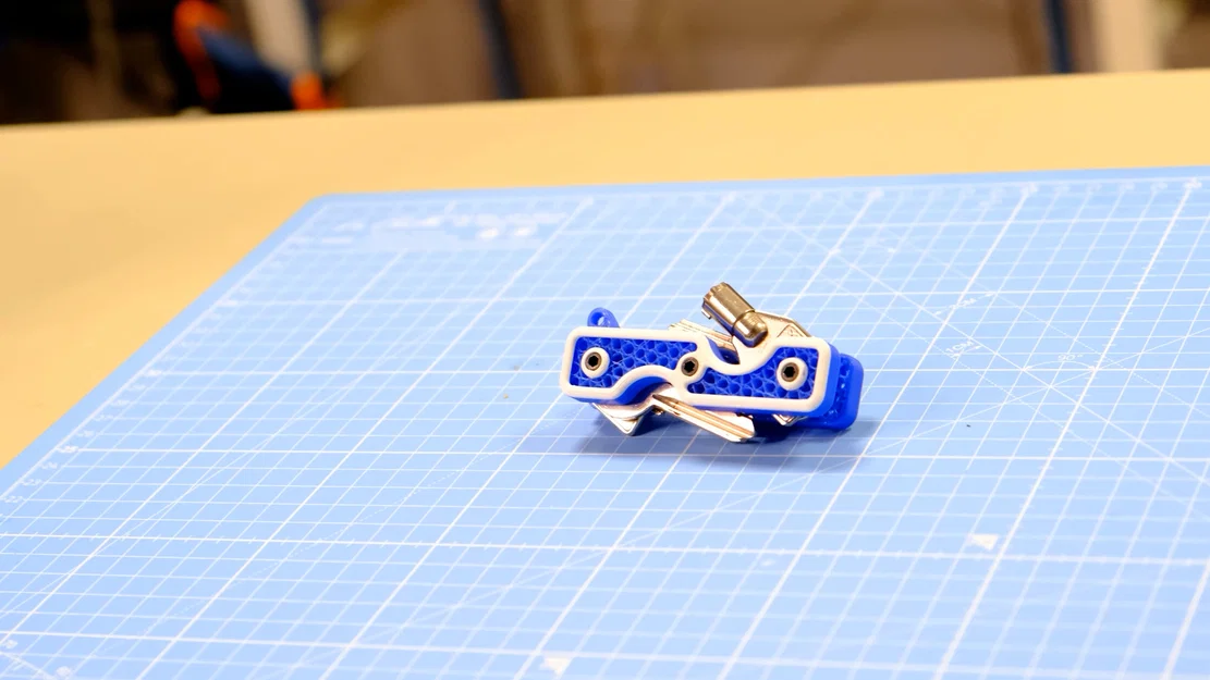 Móc khóa kiểu Dao đa năng Thụy Sĩ (Llavero tipo Navaja Suiza) - Image 2