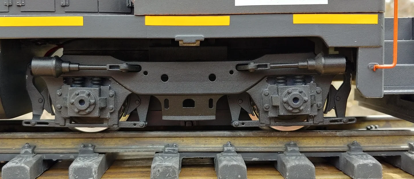 Gọng hông (sideframes) EMD Flexicoil cho motor block USA Trains NW2/S4 - Image 1