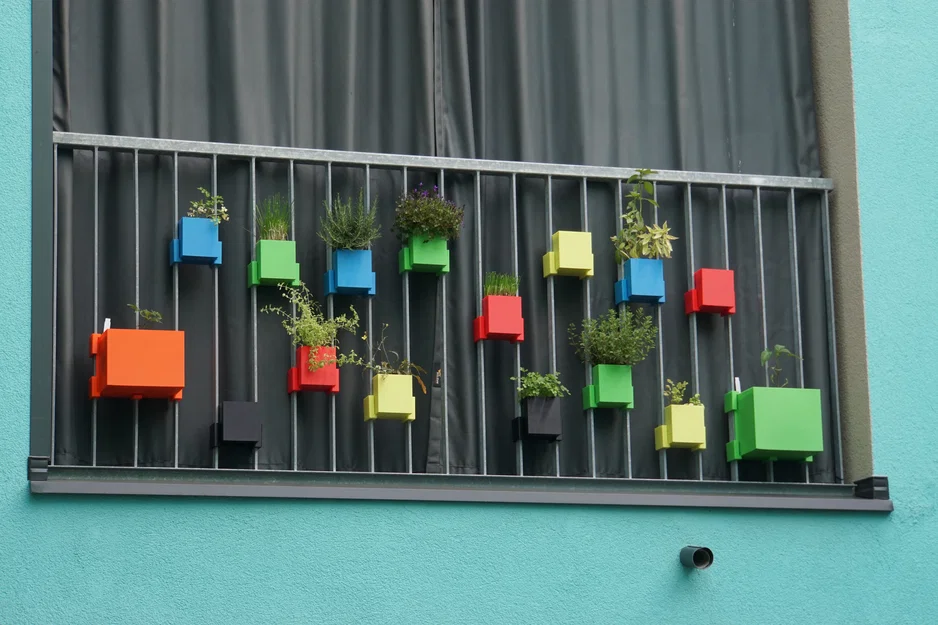 Vườn Ban Công: Chậu tự tưới treo lan can (parametric) - Image 3