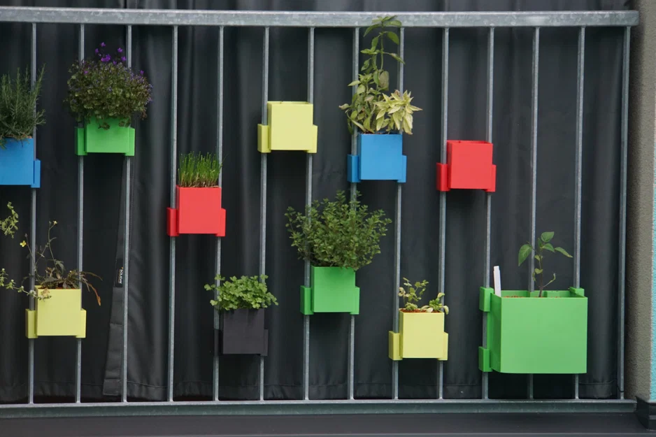 Vườn Ban Công: Chậu tự tưới treo lan can (parametric) - Image 6