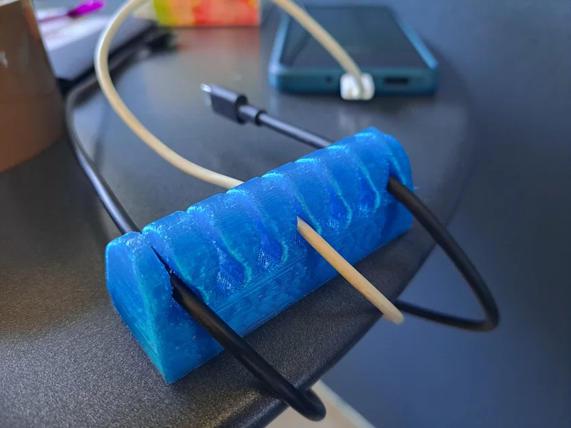 Kẹp sắp xếp cáp nam châm - TPU - Image 1