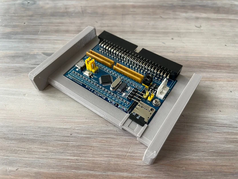 Ngàm lắp BlueSCSI 1.1a cho khoang ổ cứng Macintosh (HDD Bay Bracket) - Image 1